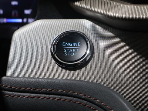 Used 2025 Ford Explorer Active image 26