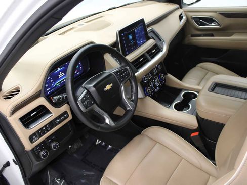 Used 2023 Chevrolet Tahoe Premier AWD/4WD image 5