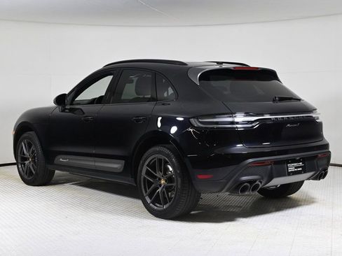 Certified 2023 Porsche Macan Turbo image 3