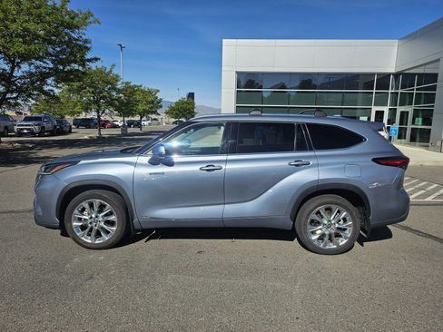 Used 2021 Toyota Highlander Limited AWD/4WD image 9