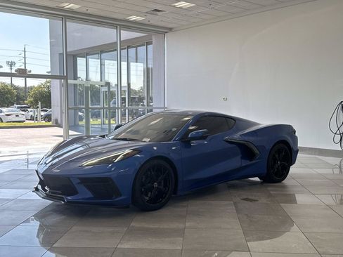 Used 2020 Chevrolet Corvette Stingray Coupe w/ 1LT RWD image 26