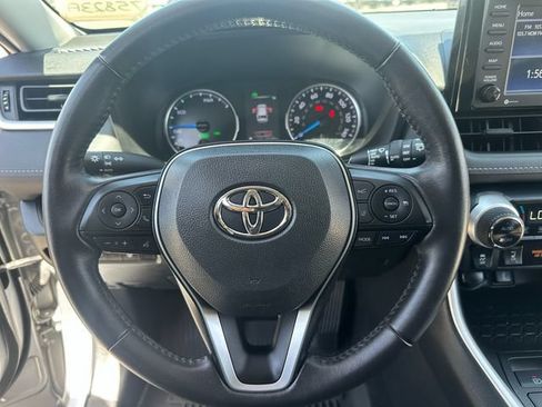 Used 2022 Toyota RAV4 XLE w/ XLE Grade Weather Package AWD/4WD image 12