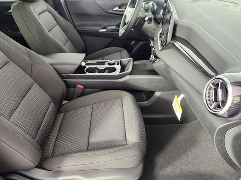 New 2026 Chevrolet Equinox LT image 12