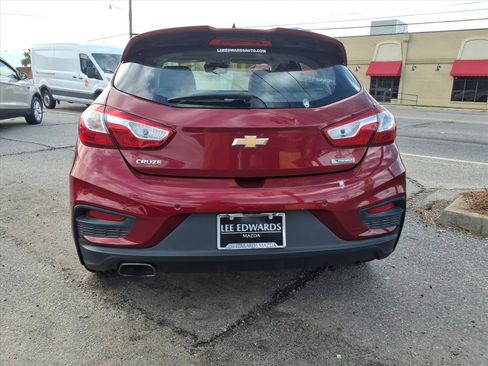 Used 2018 Chevrolet Cruze Premier image 3