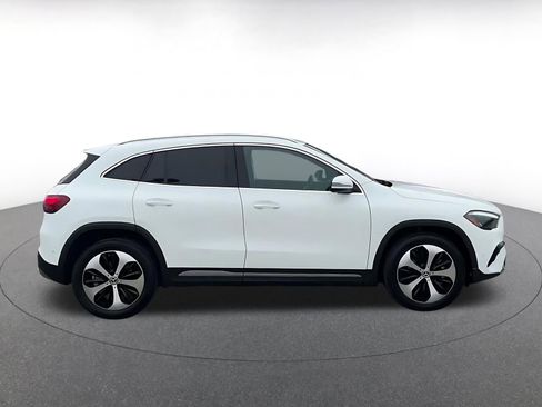 Used 2025 Mercedes-Benz GLA 250 4MATIC image 16