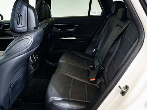 Certified 2025 Mercedes-Benz GLC 300 4MATIC image 34