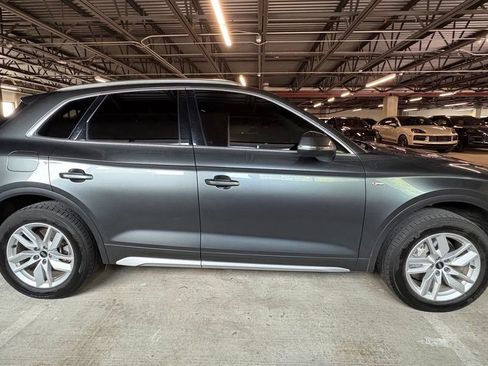 Used 2023 Audi Q5 2.0T Premium w/ Convenience Package AWD/4WD image 9