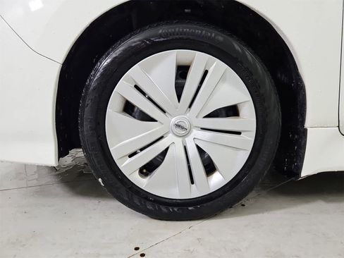 Used 2022 Nissan Leaf S image 13