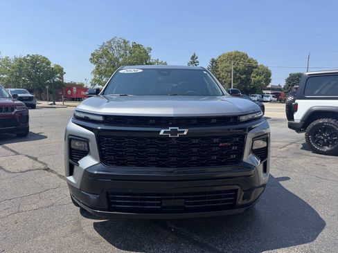 Used 2026 Chevrolet Traverse RS AWD/4WD image 5