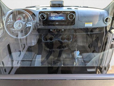New 2025 Mercedes-Benz Sprinter 2500 image 13