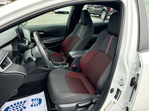 Used 2025 Toyota Corolla SE FWD image 19
