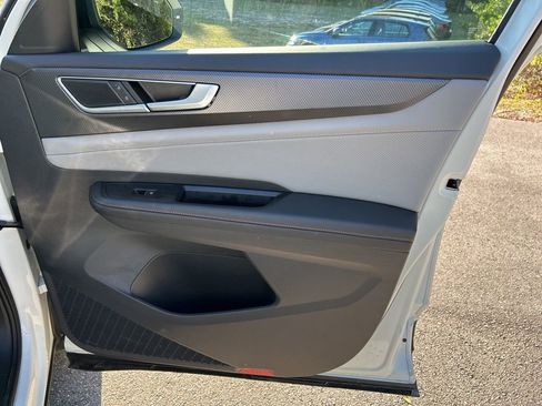 Certified 2025 Volkswagen Atlas Peak Edition SE image 43