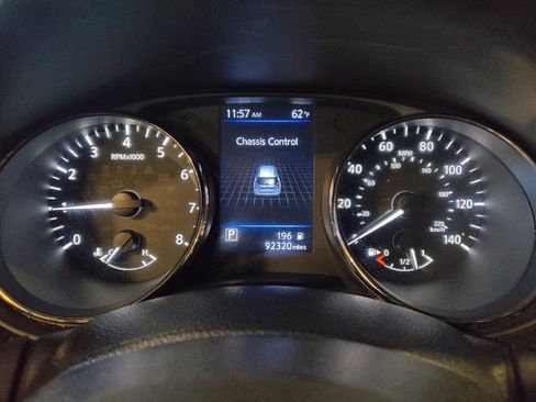 Used 2018 Nissan Rogue SV image 23