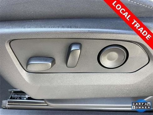 Used 2024 Chevrolet Silverado 2500 Custom w/ Custom Convenience Package image 14