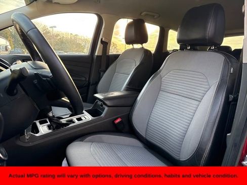 Used 2017 Ford Escape SE w/ Equipment Group 201A image 14