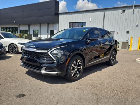 Certified 2024 Kia Sportage EX FWD image 4