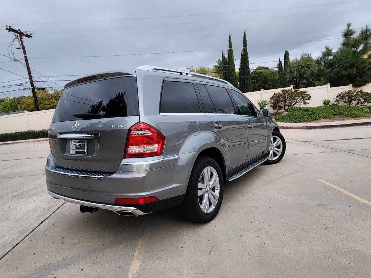Used 2012 Mercedes-Benz GL 450 4MATIC image 8