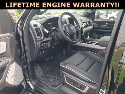 New 2026 RAM 1500 Laramie AWD/4WD image 18