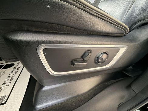 Used 2022 RAM 1500 Laramie w/ Sport Appearance Package image 14