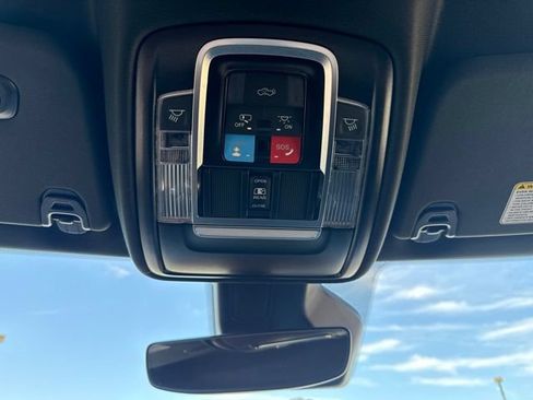 New 2026 RAM 1500 Laramie AWD/4WD image 41