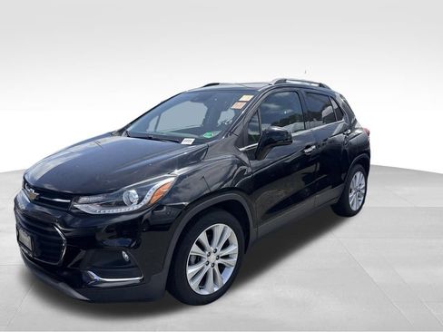 Used 2018 Chevrolet Trax Premier FWD image 3