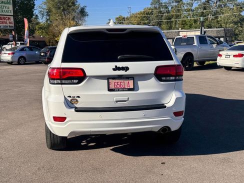 Used 2018 Jeep Grand Cherokee Altitude image 5