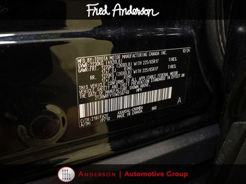 Used 2025 Toyota RAV4 XLE AWD/4WD image 19