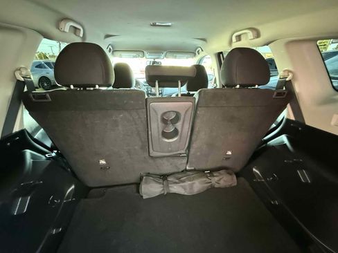 Used 2017 Nissan Rogue SV FWD image 75