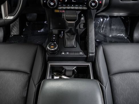 Used 2024 Toyota Tacoma Limited w/ Limited Package (LT) image 32