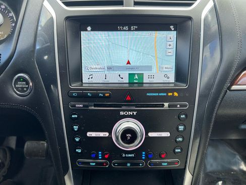 Used 2018 Ford Explorer Platinum AWD/4WD image 21