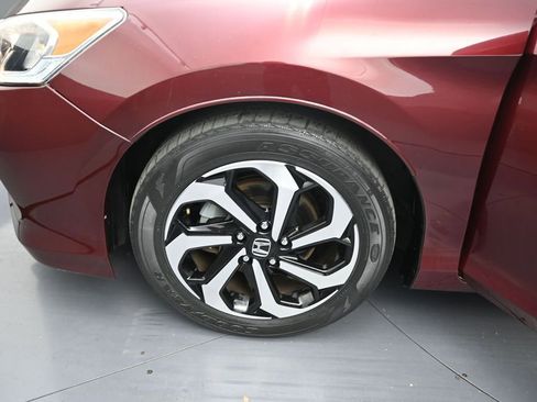 Used 2017 Honda Accord EX-L image 9