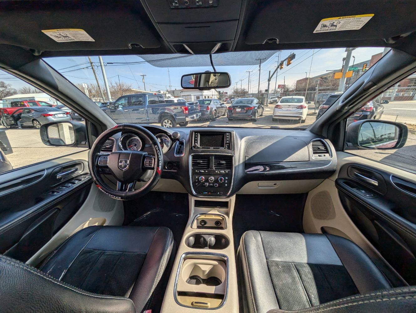 Used 2017 Dodge Grand Caravan SXT FWD image 14