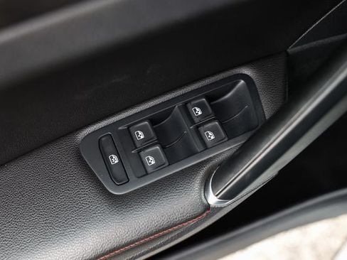Used 2019 Volkswagen GTI SE FWD image 44