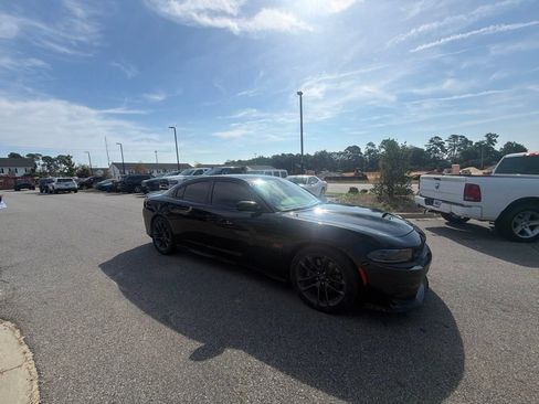 Used 2023 Dodge Charger Scat Pack RWD image 5