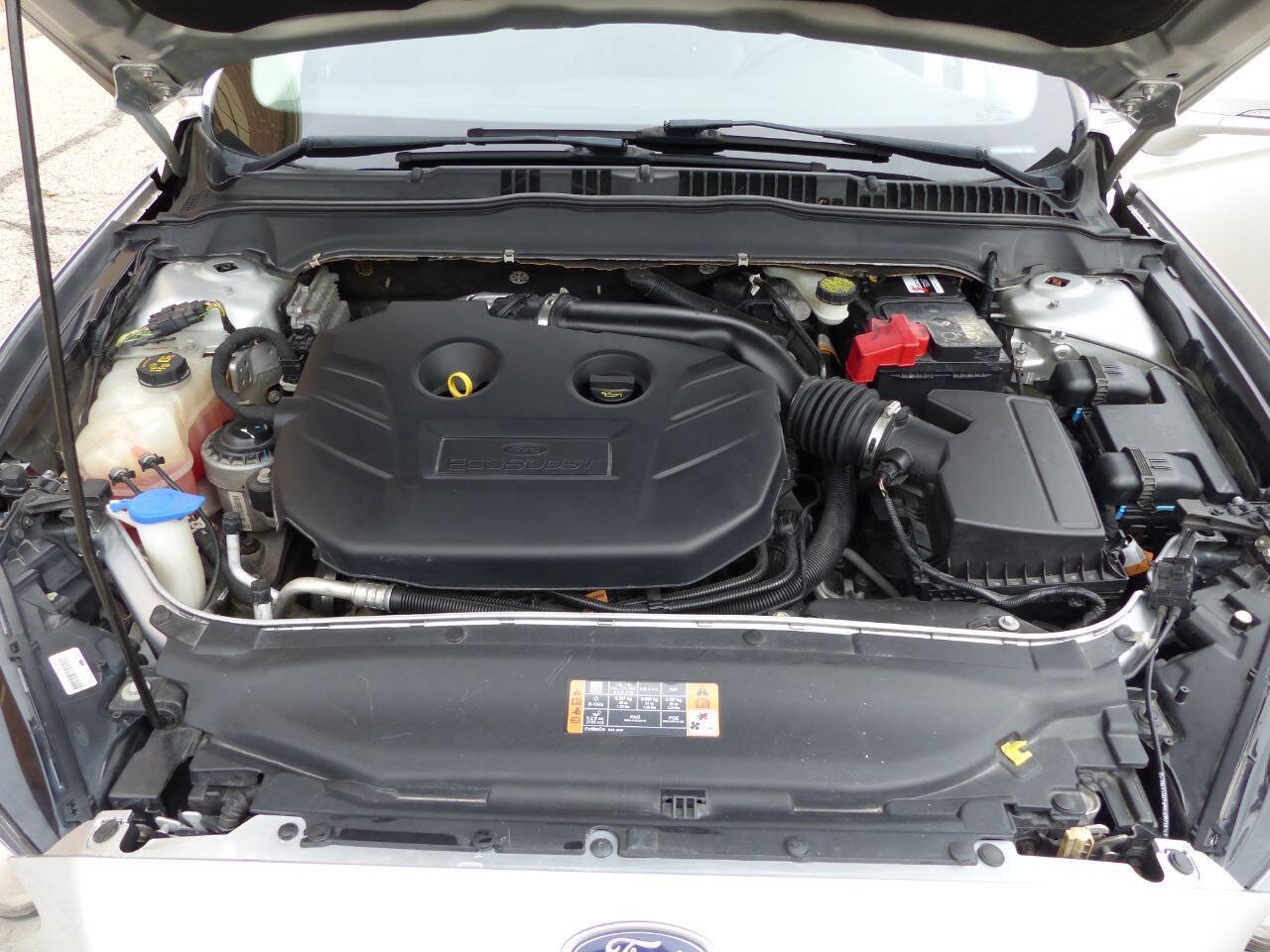 Used 2016 Ford Fusion Titanium FWD image 19