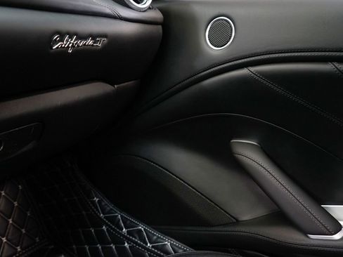 Used 2016 Ferrari California T image 20