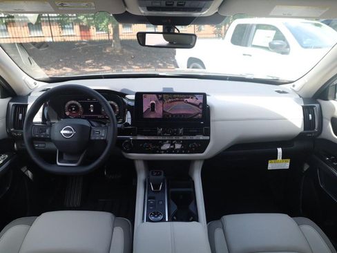 New 2026 Nissan Pathfinder SL w/ SL Premium Package AWD/4WD image 6