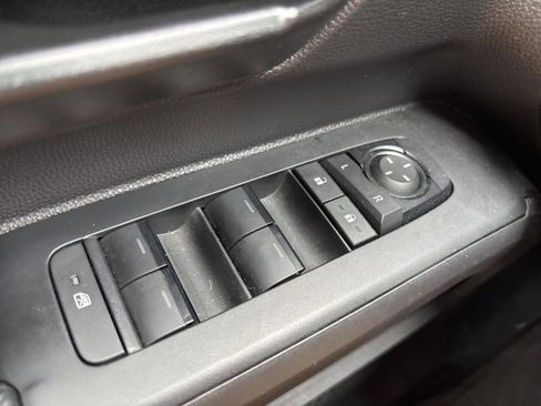 Certified 2024 Toyota Tacoma SR5 image 27