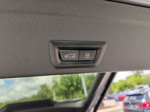 Used 2025 BMW X6 M60i AWD/4WD image 42