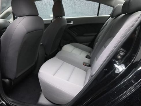 Used 2017 Kia Forte LX FWD image 20