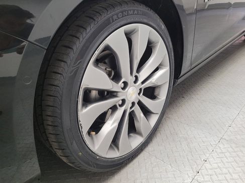 Used 2018 Chevrolet Malibu Premier w/ Premier Sun and Wheel Package FWD image 31