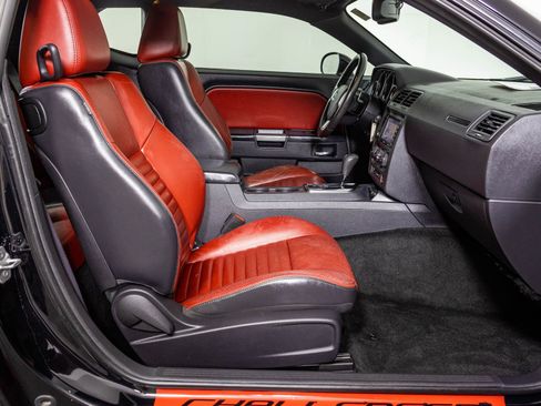 Used 2013 Dodge Challenger R/T Plus image 40