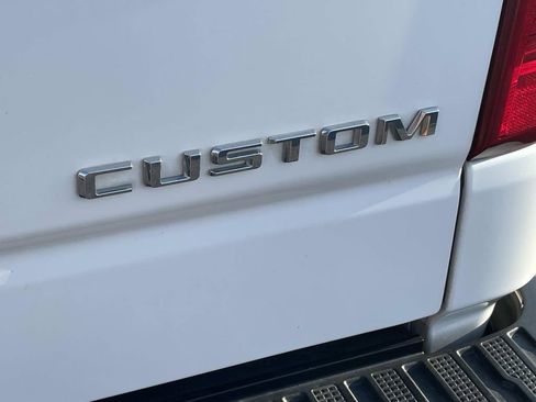 Used 2022 Chevrolet Silverado 1500 Custom RWD image 10