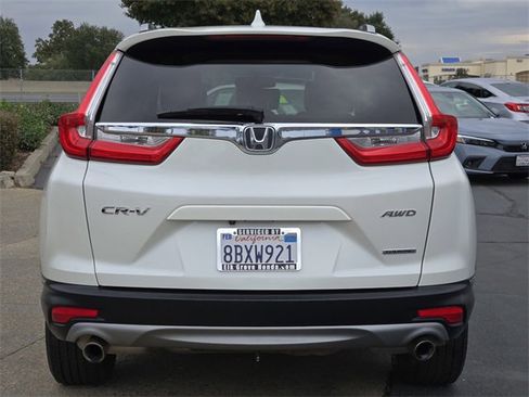 Used 2018 Honda CR-V Touring image 5
