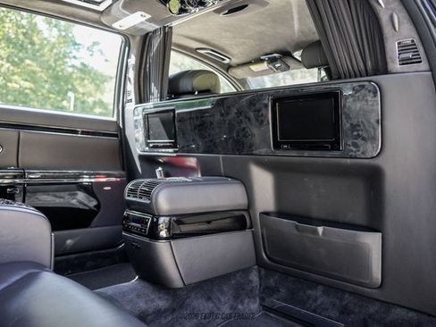 Used 2009 Maybach 62 S RWD image 63
