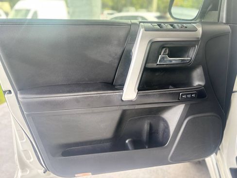 Used 2017 Toyota 4Runner Limited RWD image 12