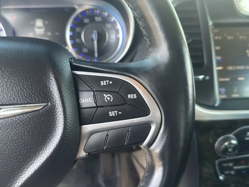 Used 2016 Chrysler 300 C RWD image 23