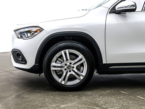 Certified 2023 Mercedes-Benz GLA 250 4MATIC w/ Premium Package image 10