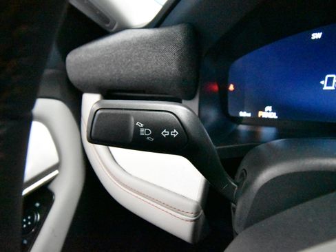 New 2026 Ford Explorer Active w/ Active Comfort Package image 12