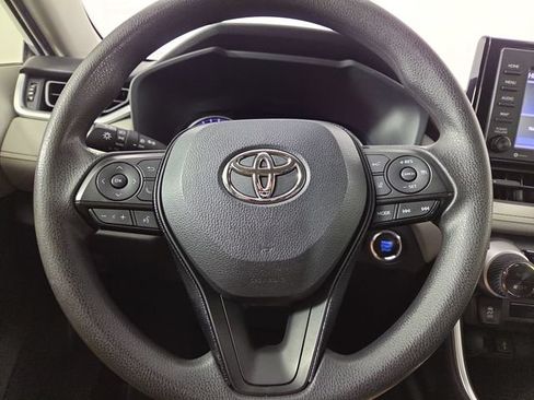 Used 2021 Toyota RAV4 XLE FWD image 21
